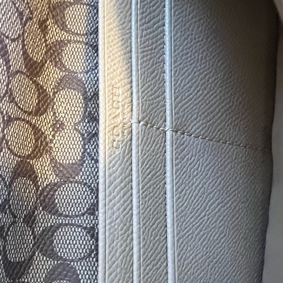 Coach Wallet - Picture 4 of 7